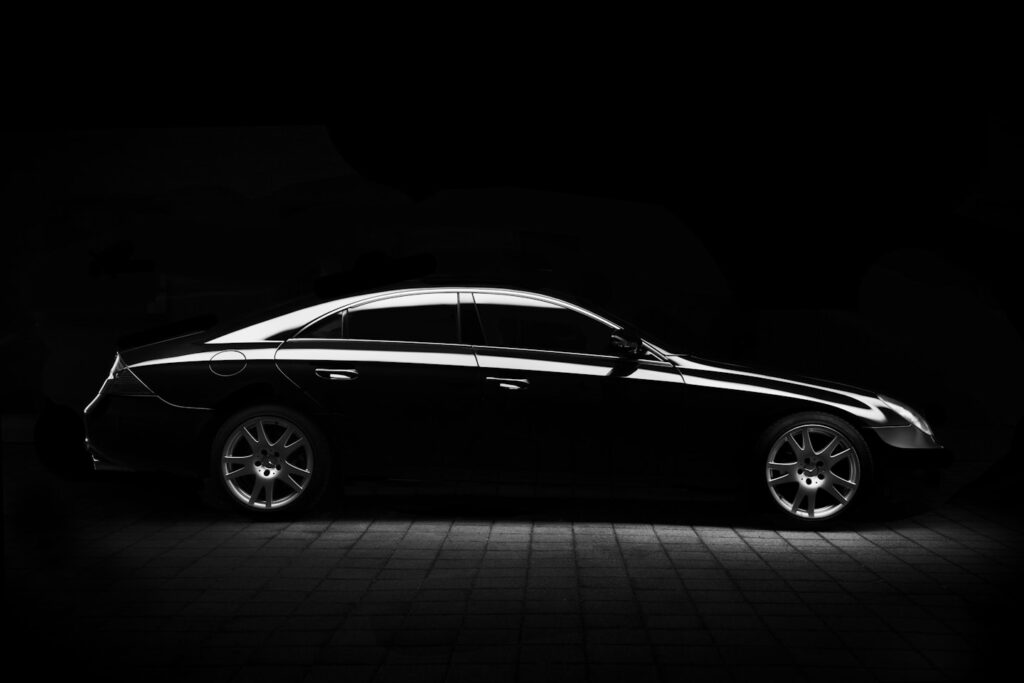 Mercedes minimal silhouette
